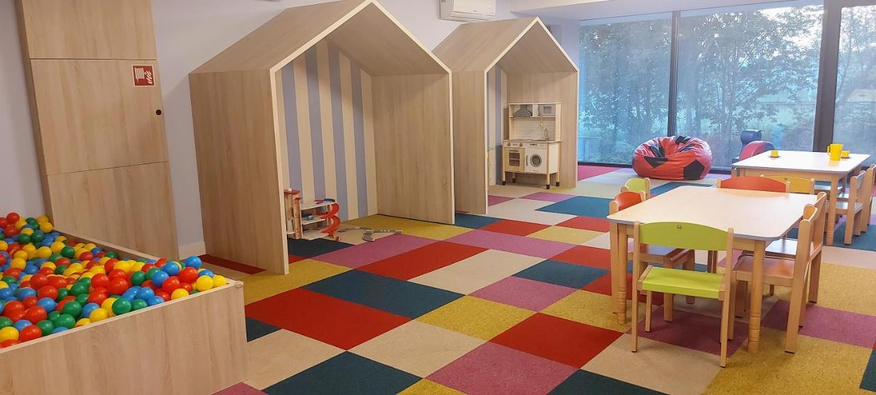 Apartment Nowa Letnica With Sauna & Gym & Kids Play In By Renters *
